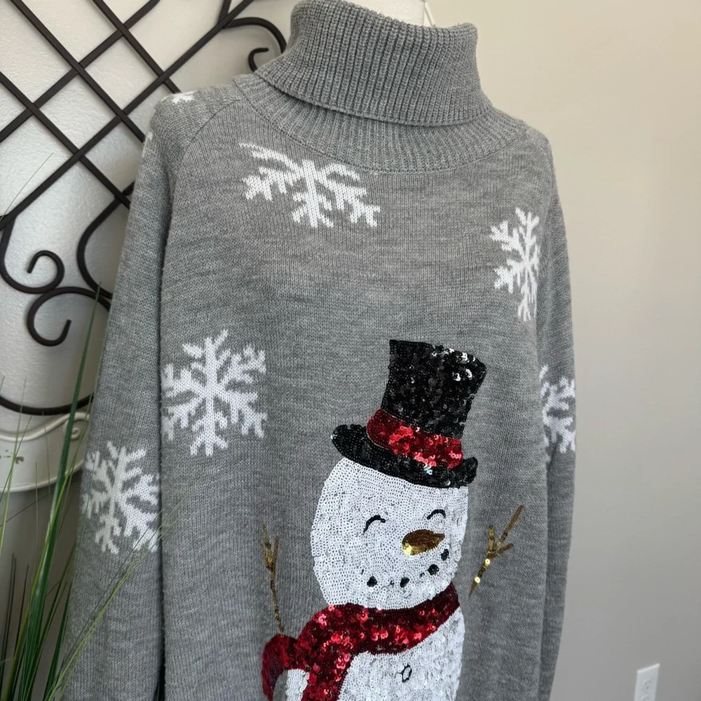 Size XL Adorable Gray Christmas Sweater with Sequin Snowman - Tunic Length - Picture 3 of 5